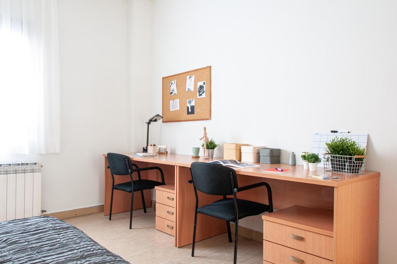 Residencia Universitaria Resa Sant Jordi Tarragona Ngoại thất bức ảnh